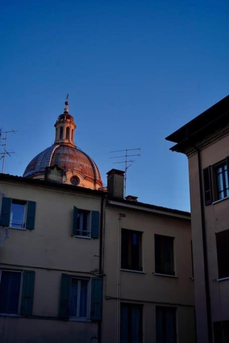 Wonderful Central Apartment! Mantova Exterior photo